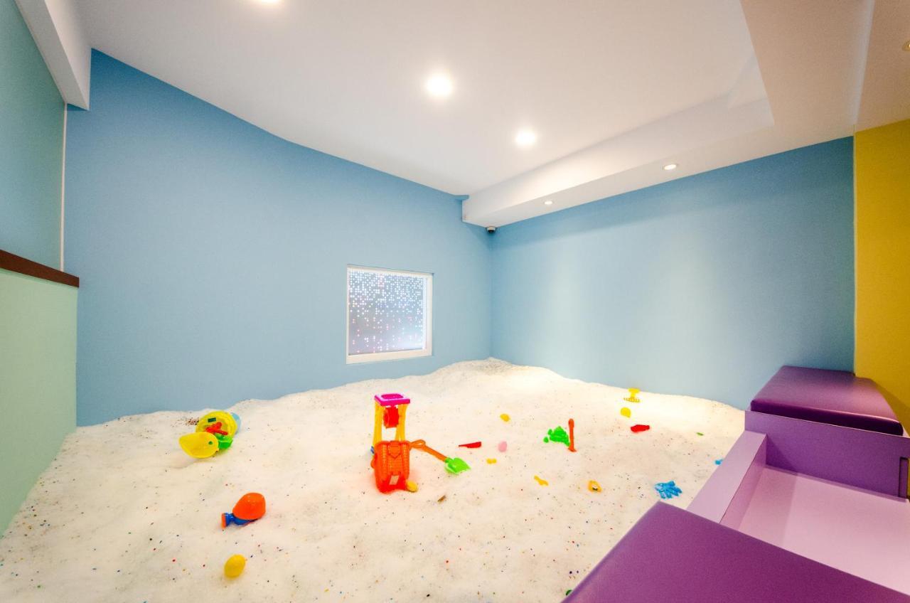 安尼赫時尚旅店 Anich Fashion Inn I 墾丁大街 I 親子遊戲區 I 停車位 Exterior photo